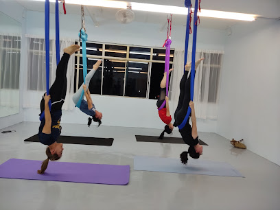 Flying Kitty Yoga Bendahara in Klang