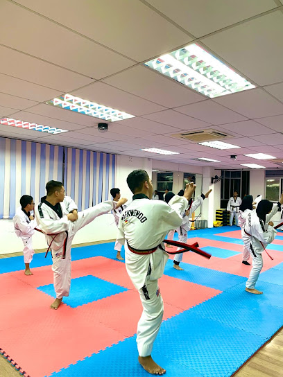 Hustle Hard Fitness Studio in Bangi