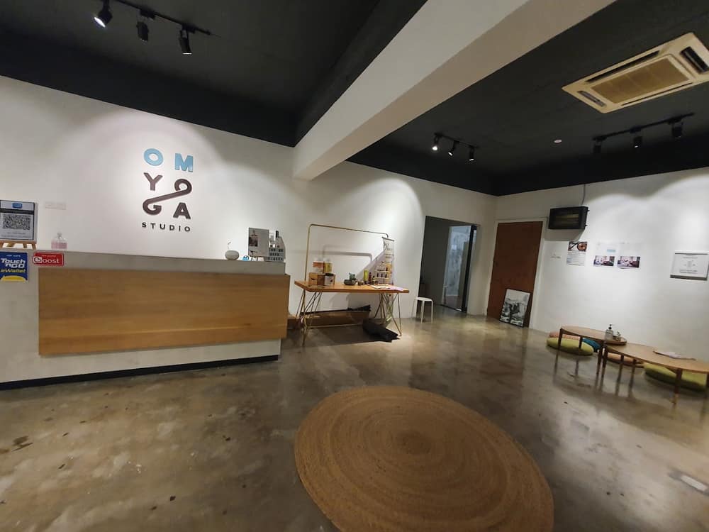 OM YOGA STUDIO — photo 2