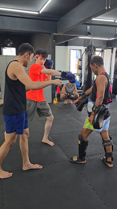 PhetMuayThai Gym in Kota Damansara