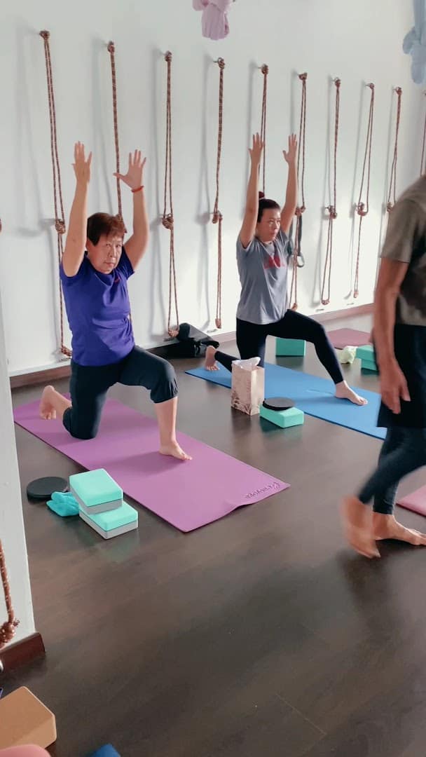 Present Yoga — photo 2