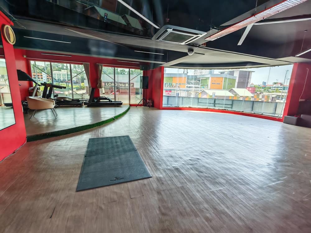Red Fitness Centre Boutique Gym — photo 4